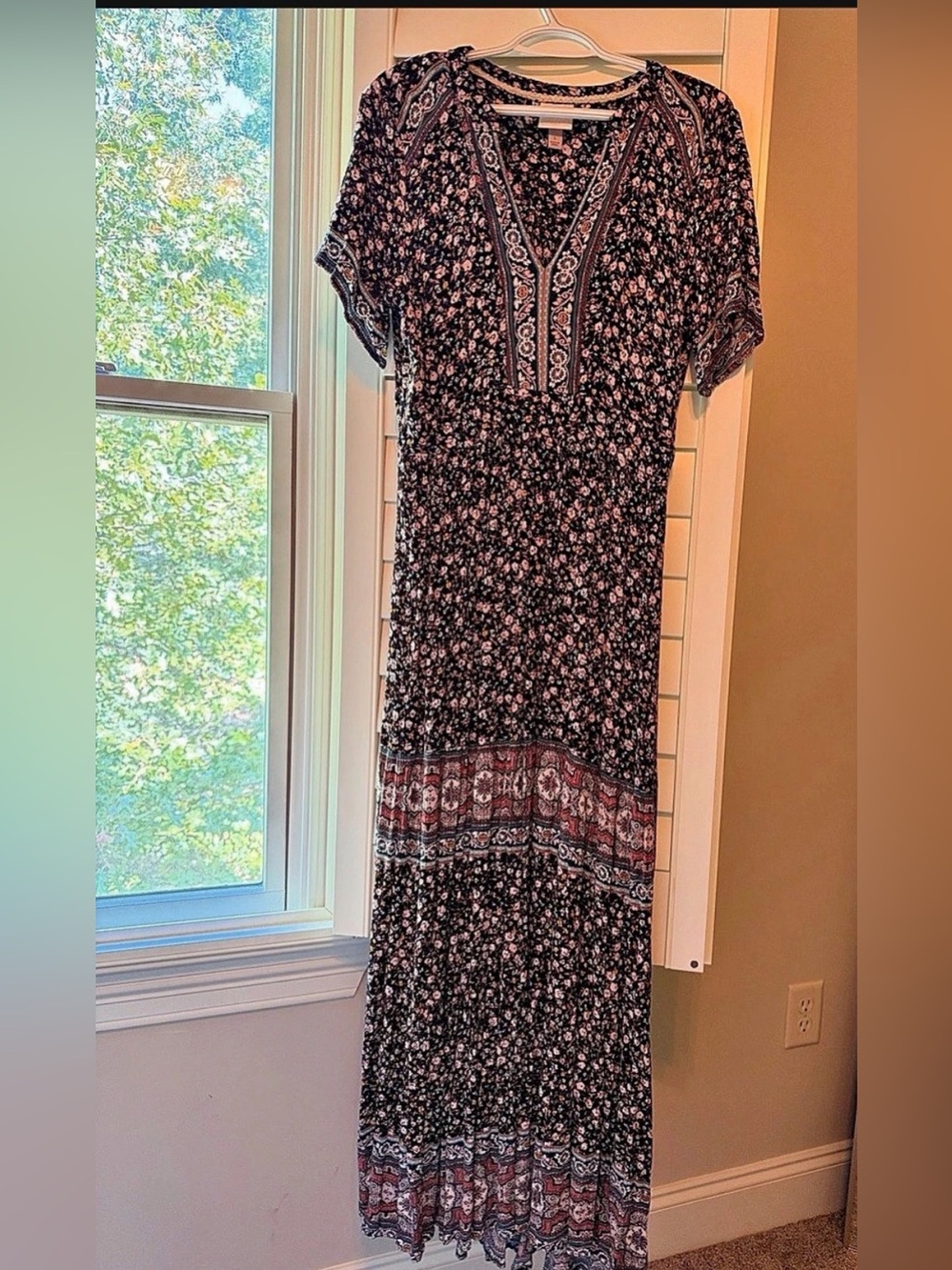 Knox Rose Floral Maxi Dress in Black & Pink Size Large tall friendly